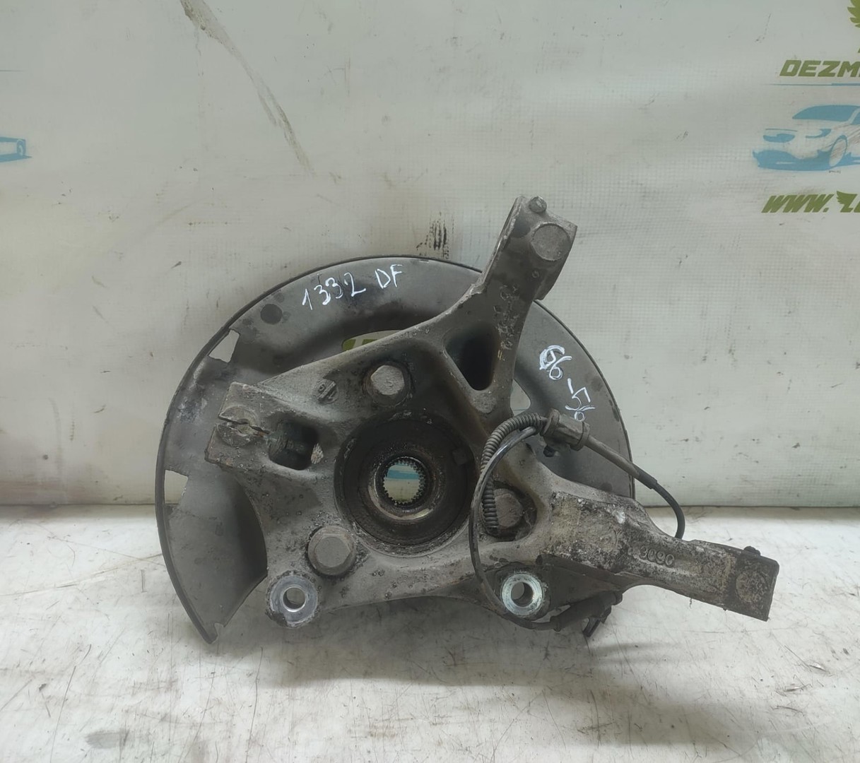 Fuzeta dreapta fata Opel Astra J (2009 - 2012)