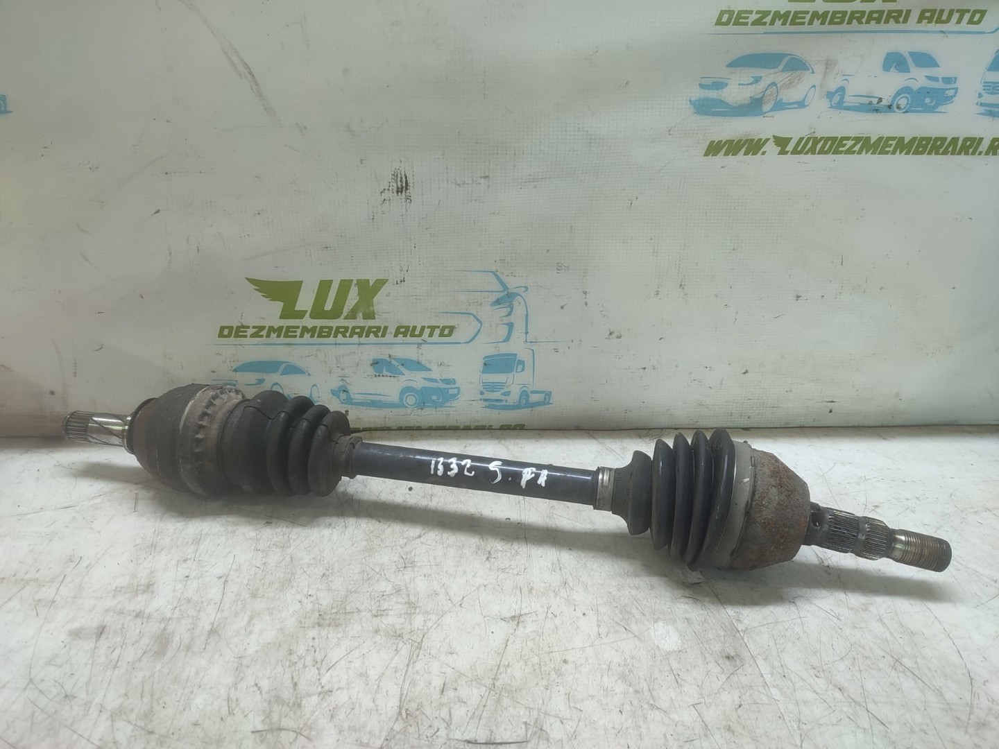 Planetara stanga fata 13250860 Opel Astra J (2009 - 2012)
