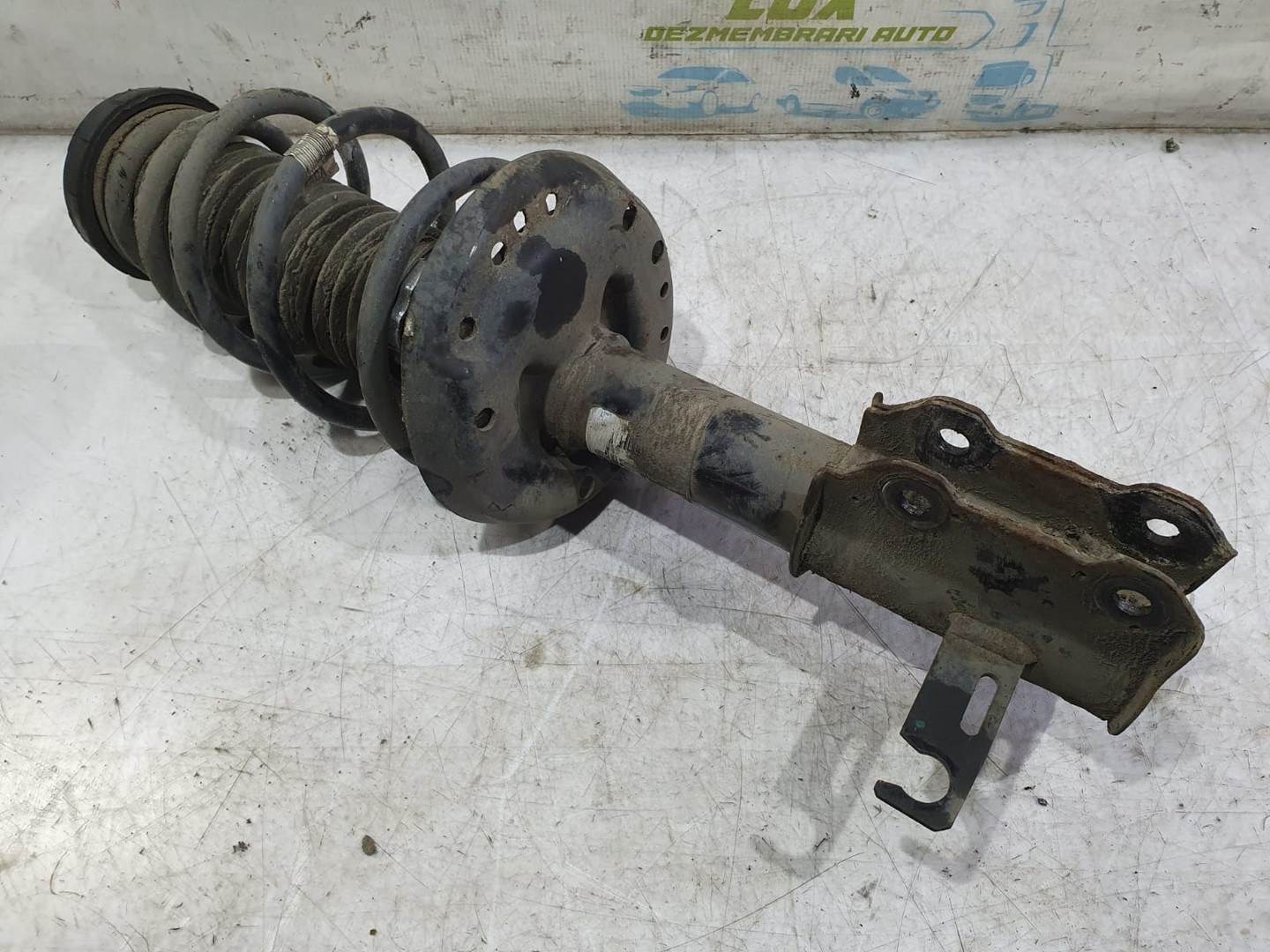 Amortizor cu arc dreapta fata 13354025 Opel Astra J (2009 - 2012)