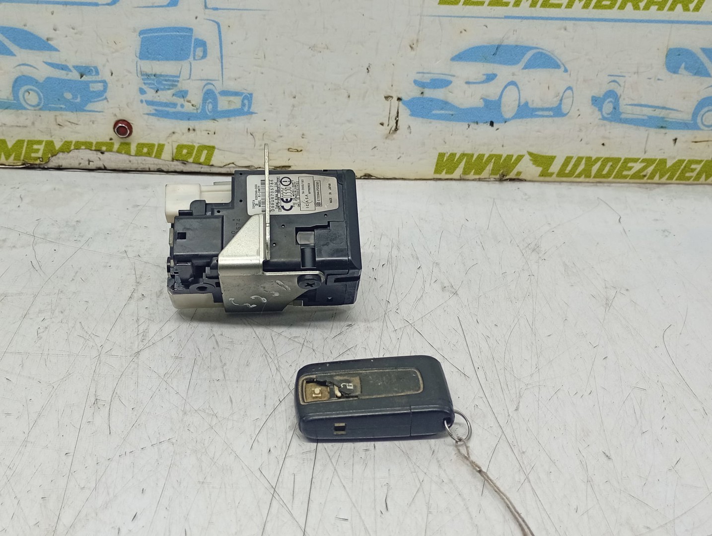 Contact cu cheie 2004Dj1452 Toyota Corolla Verso 1 (facelift) (2004 - 2009)