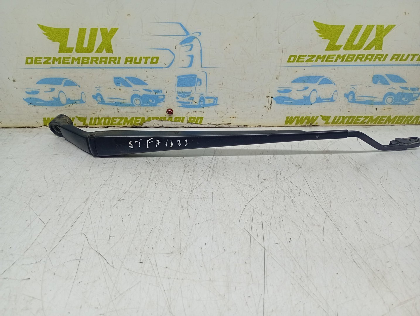 Brat stergator parbriz stanga Toyota Corolla Verso 1 (facelift) (2004 - 2009)