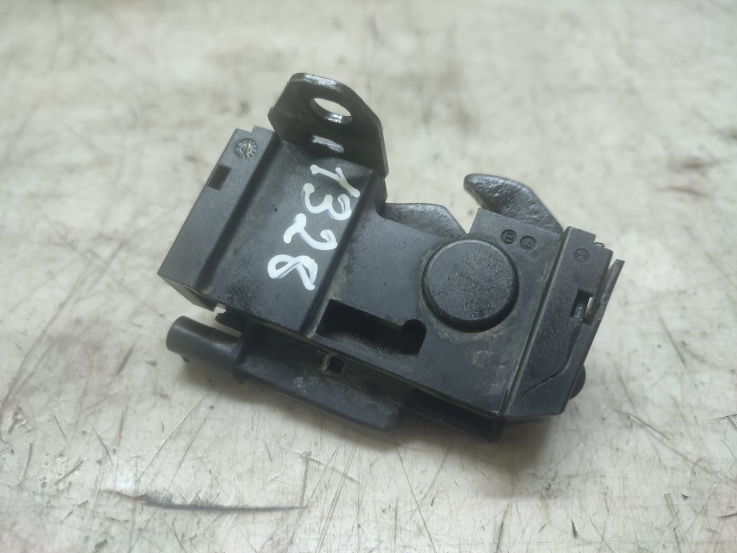 Broasca capota A2048800260 Mercedes Benz C-Class W204/S204/C204 (facelift) (2011 - 2015)