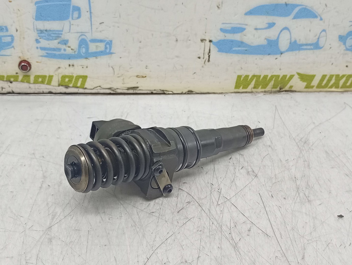 Injector 0414720313a 038130073BN Volkswagen Polo 4 (9N) (facelift) (2005 - 2009)