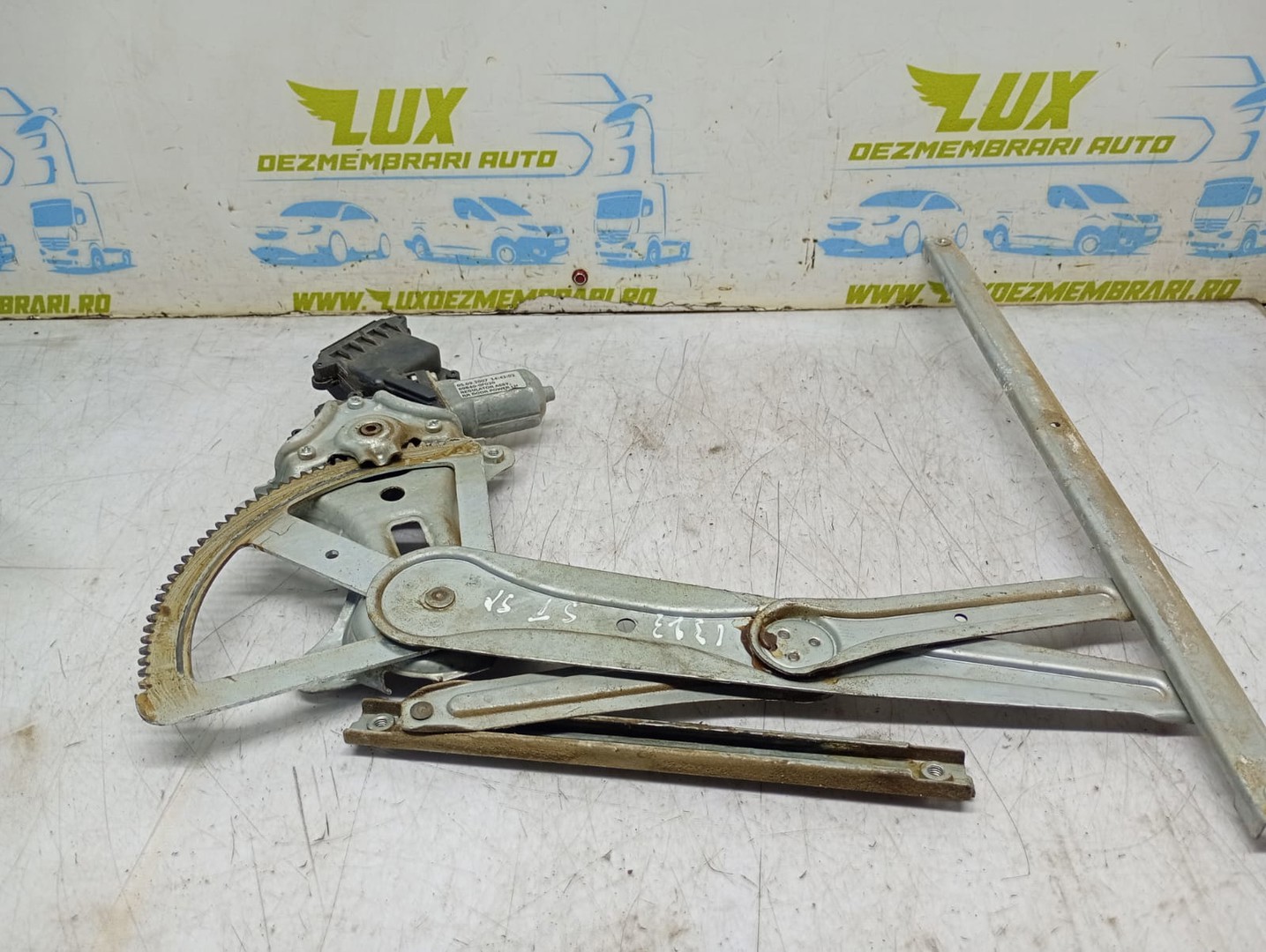 Macara geam stanga spate 69840-0F020 Toyota Corolla Verso 1 (facelift) (2004 - 2009)
