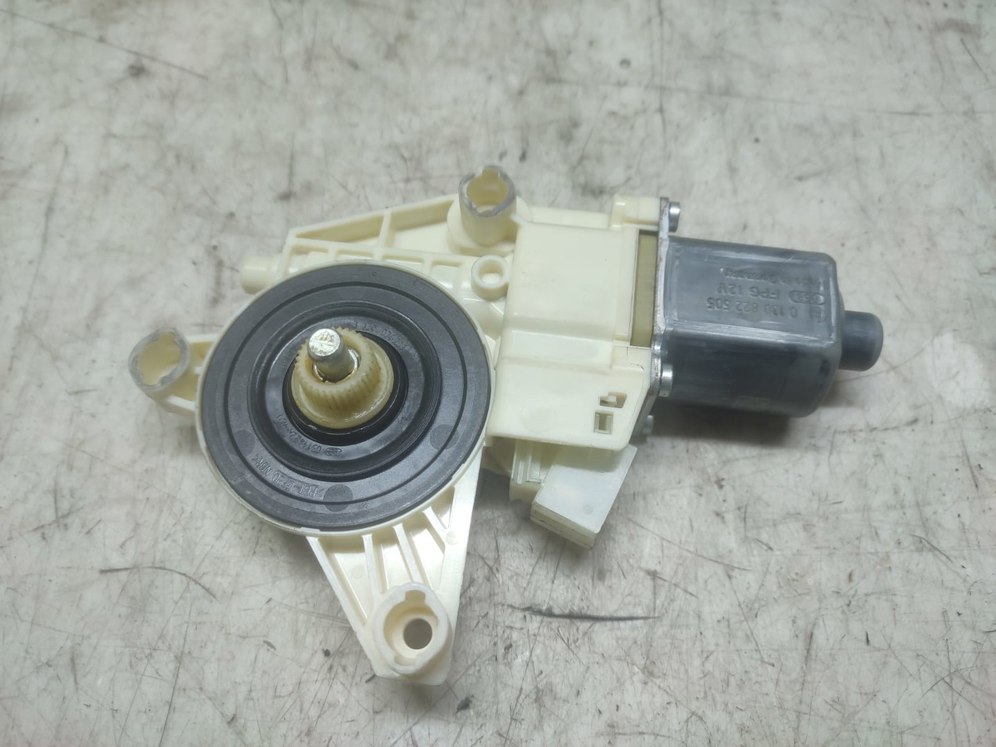 Motoras geam stanga spate A2048200542 Mercedes Benz C-Class W204/S204/C204 (facelift) (2011 - 2015)