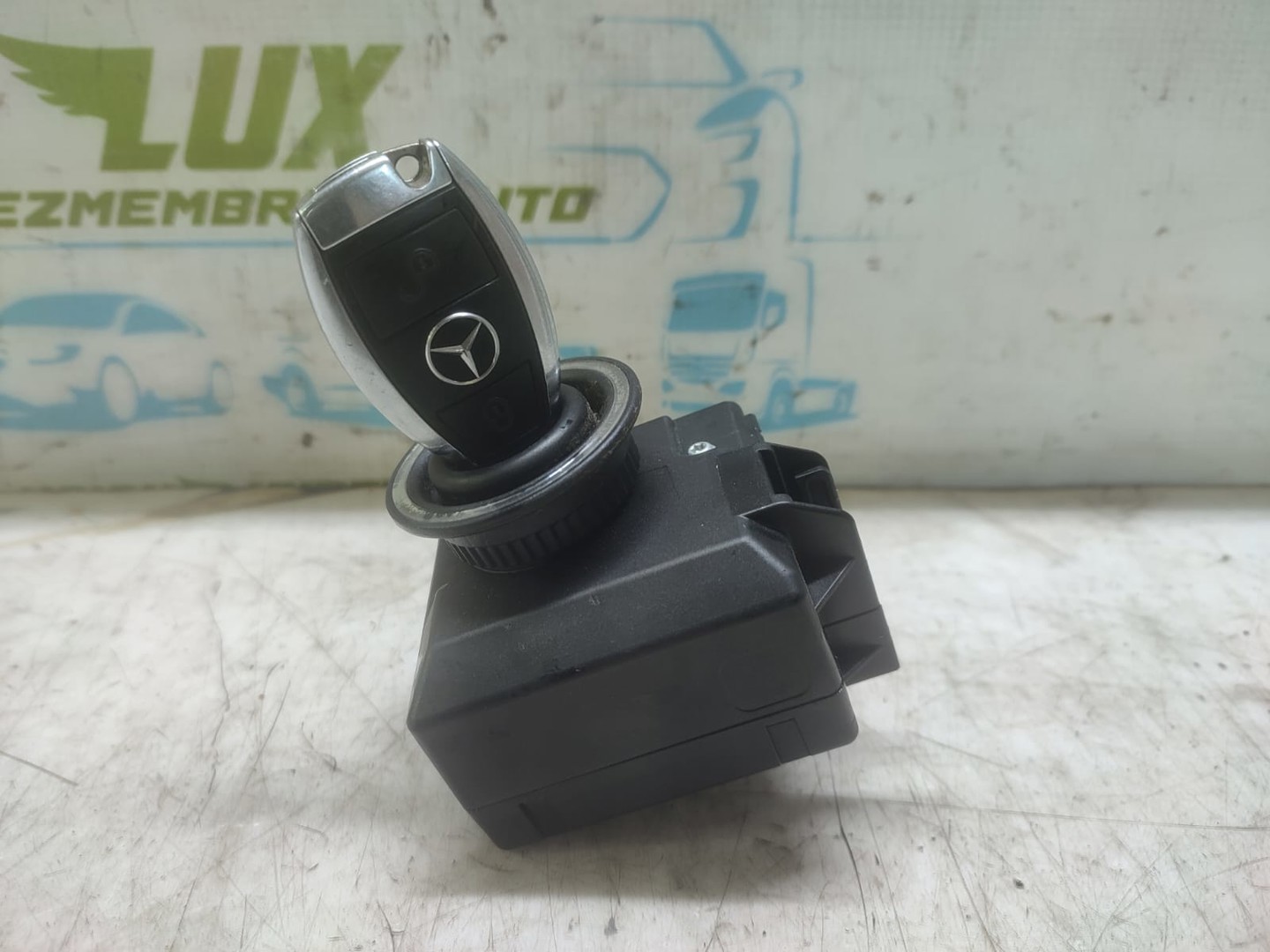 Contact cu cheie A2079057101 Mercedes Benz C-Class W204/S204/C204 (facelift) (2011 - 2015)