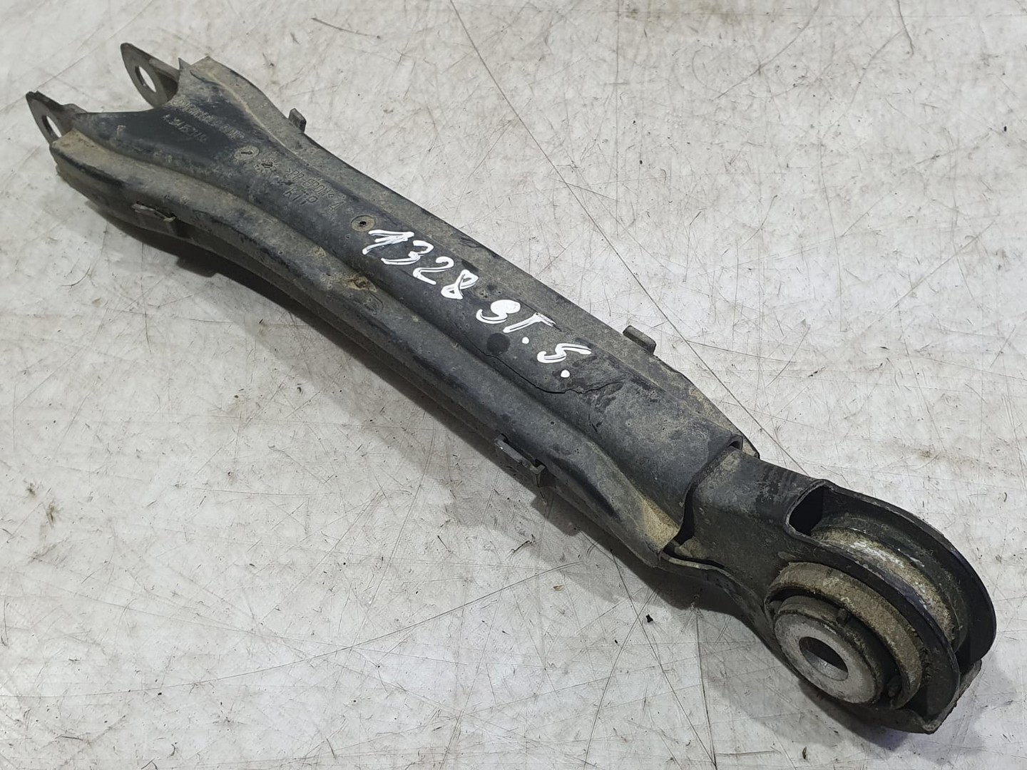 Brat suspensie stanga spate a2043521488 Mercedes Benz C-Class W204/S204/C204 (facelift) (2011 - 2015)