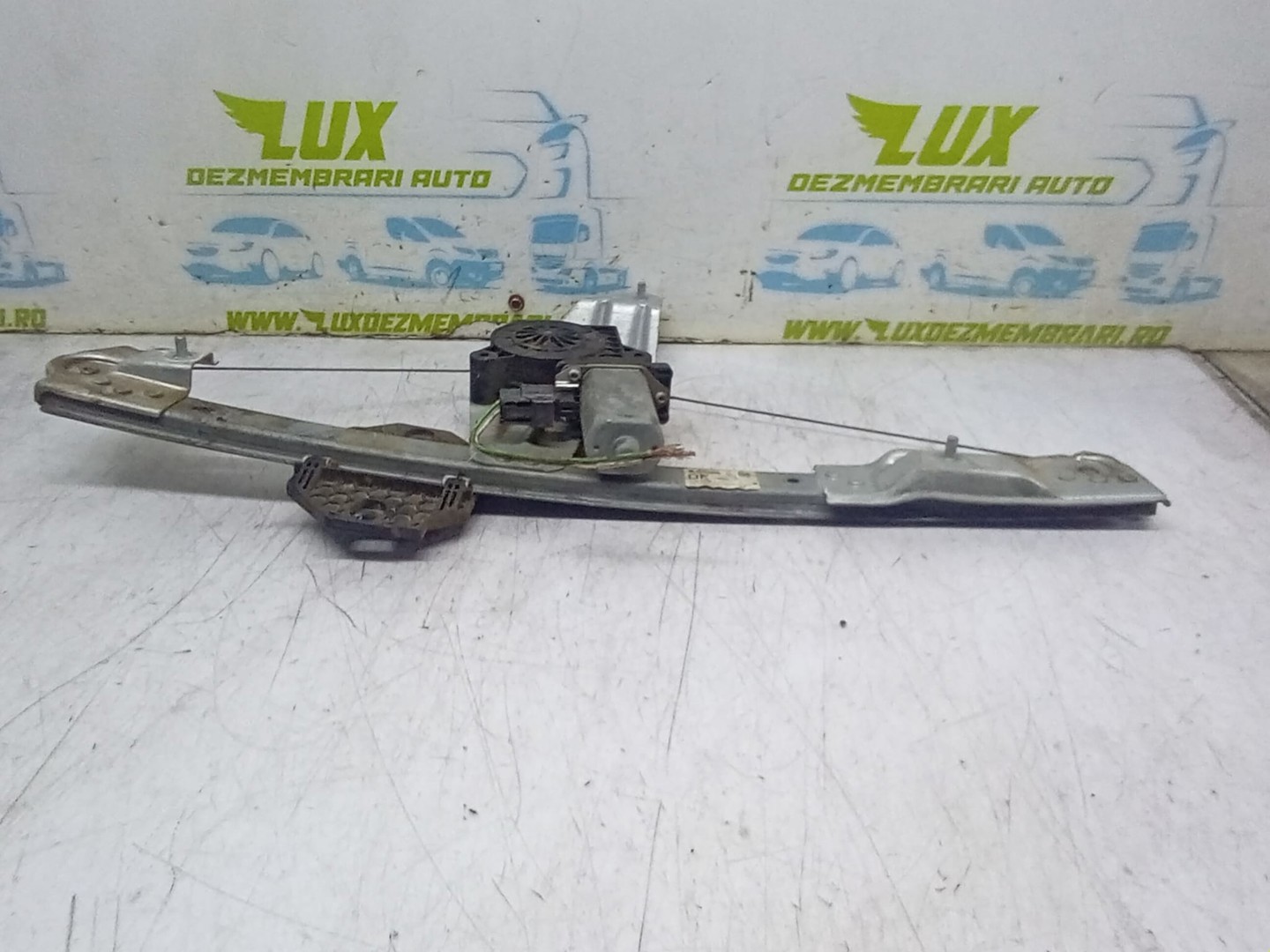 Macara geam dreapta fata 807209299R Dacia Logan 2 (2013 - 2016)