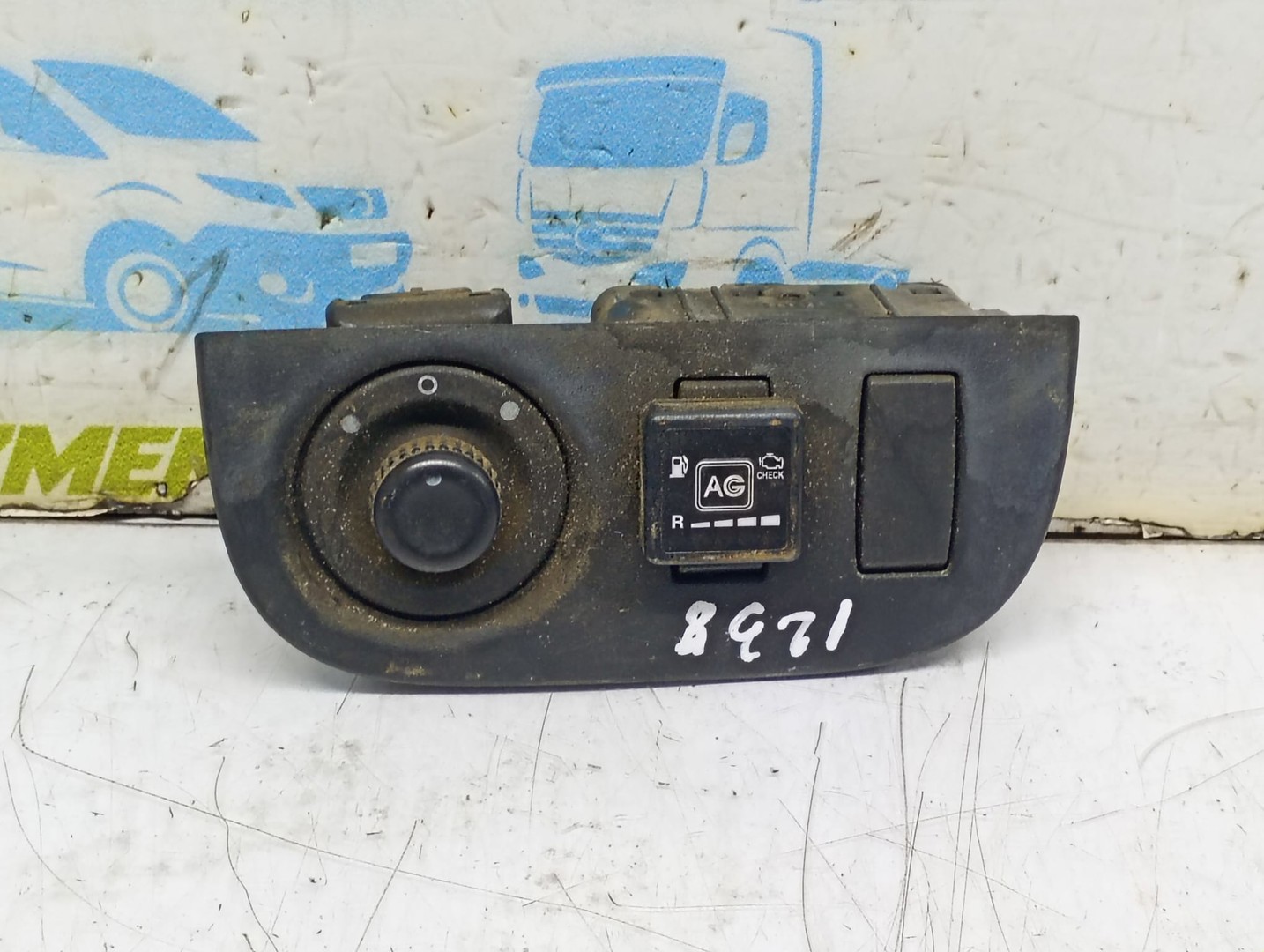 Panou butoane 684937535R Dacia Logan 2 (2013 - 2016)