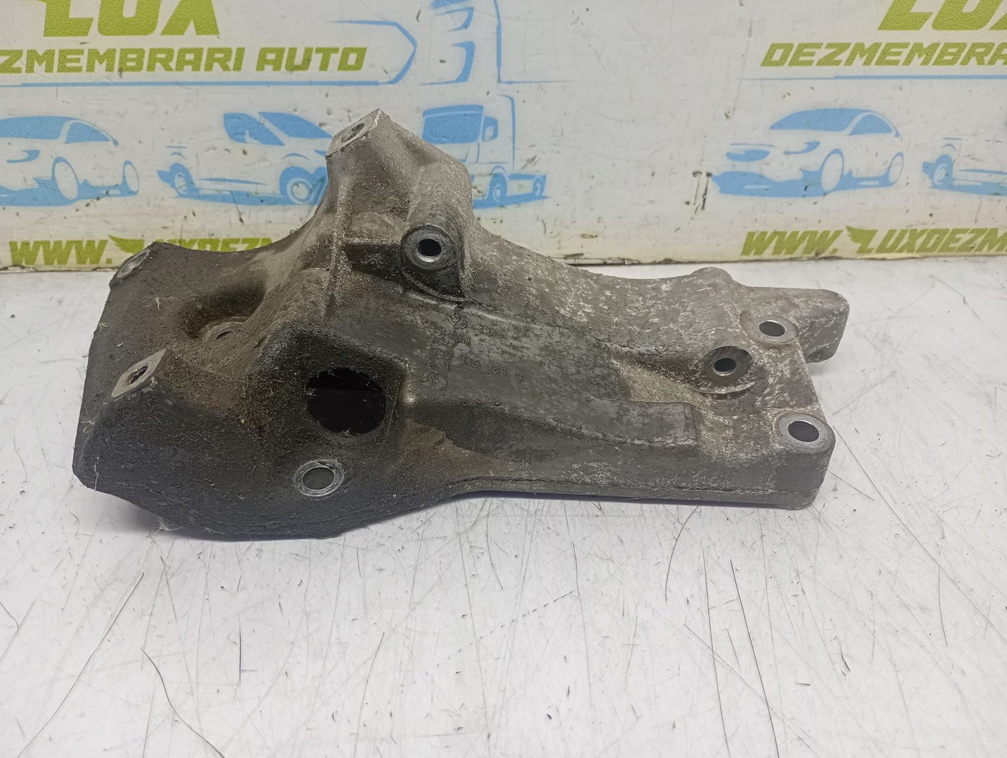 Suport accesorii 036145169G Volkswagen Polo 4 (9N) (2001 - 2005)