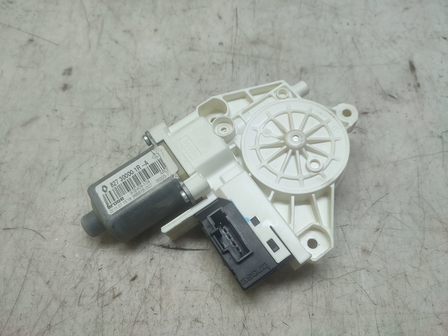 Motoras geam dreapta spate 827300001R Renault Laguna 3 (2007 - 2011)