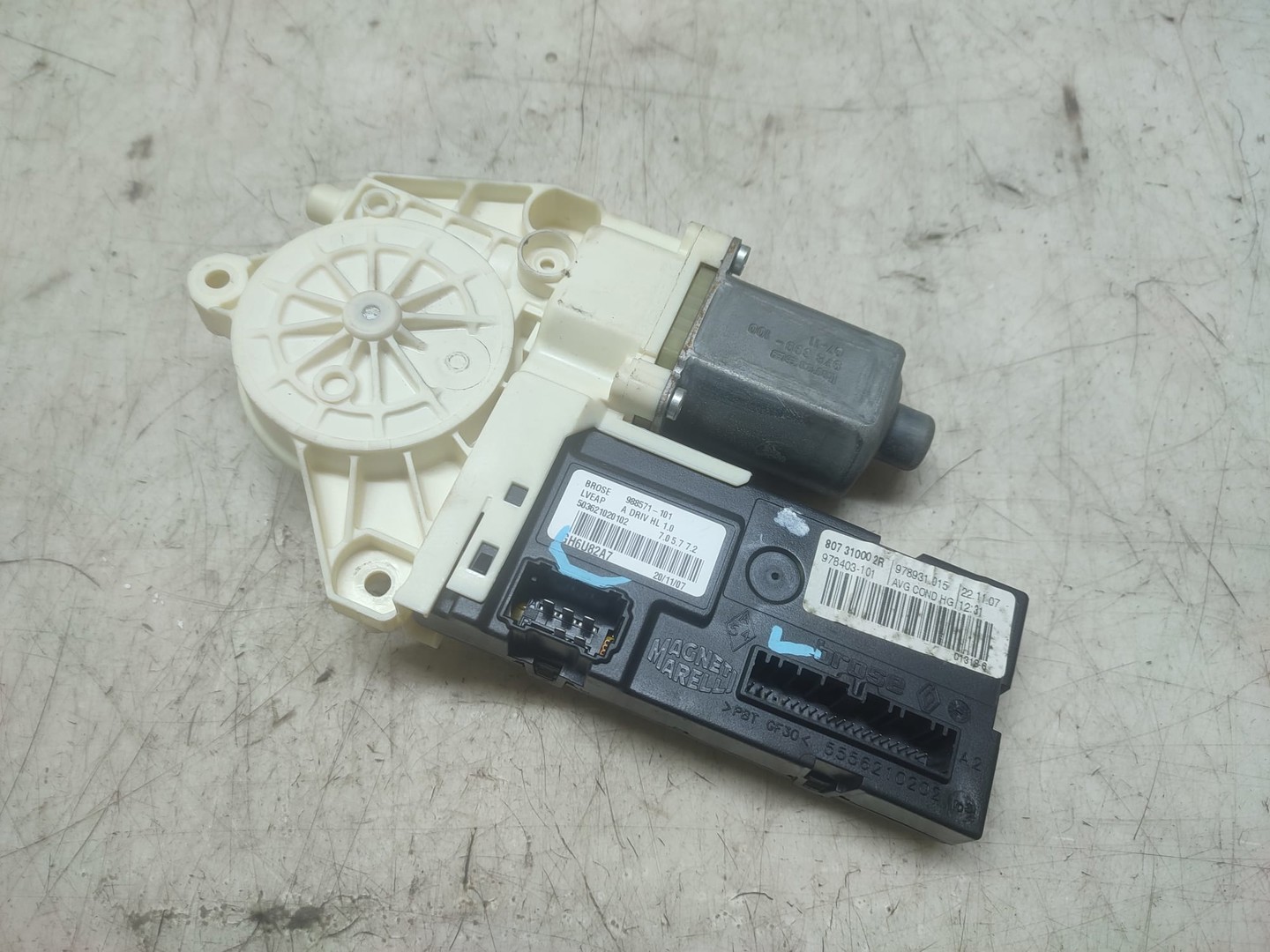 Motoras geam stanga fata 5556210202 Renault Laguna 3 (2007 - 2011)