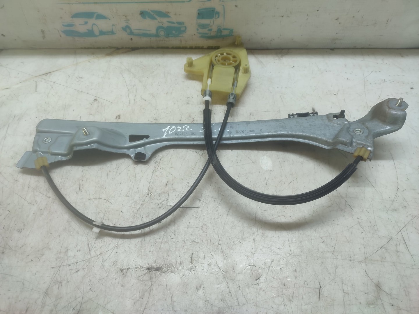 Macara geam stanga spate 827010001R Renault Laguna 3 (2007 - 2011)