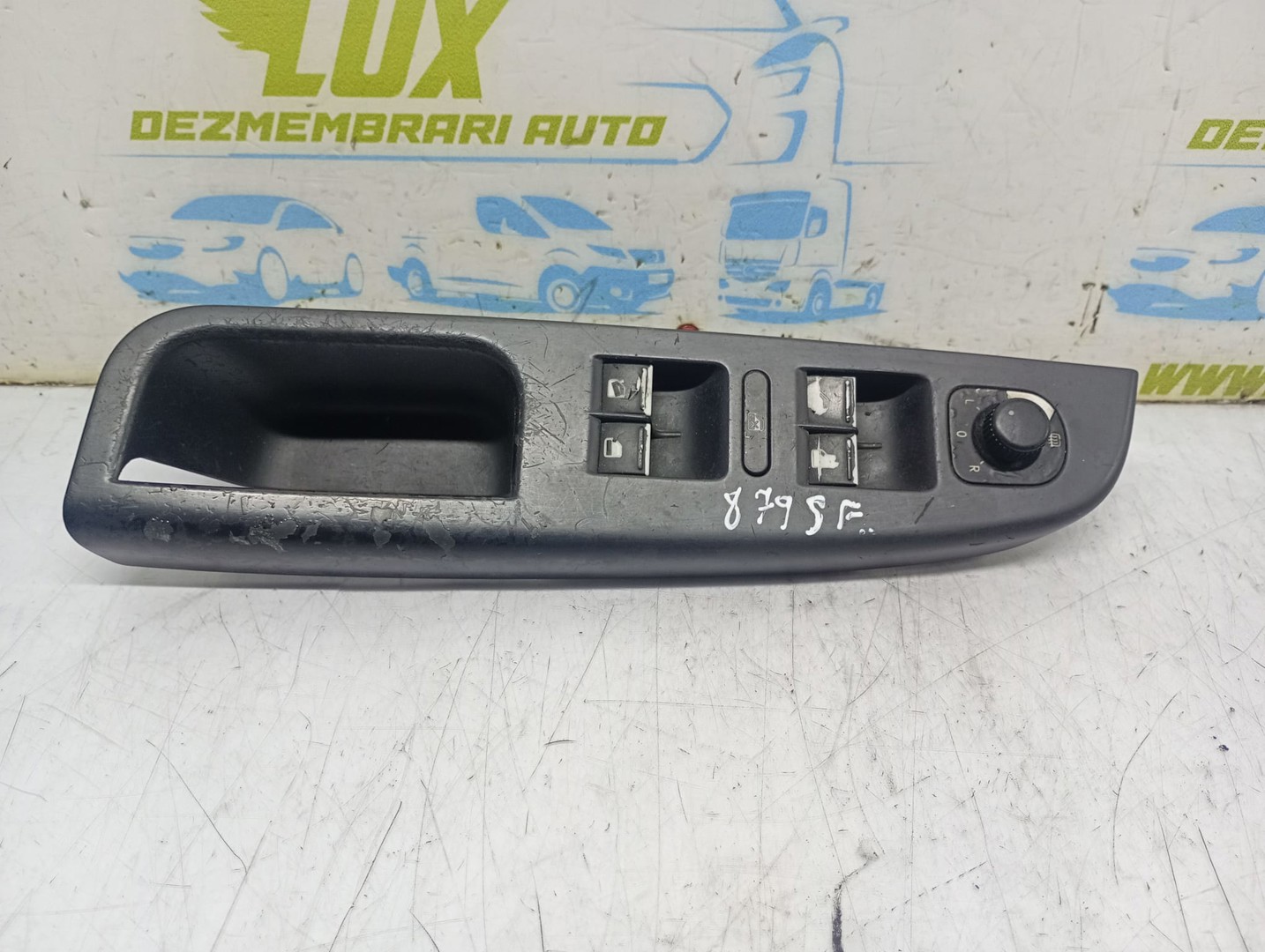 Panou comanda geamuri 1k4868049b Volkswagen Jetta 5 (2005 - 2011)