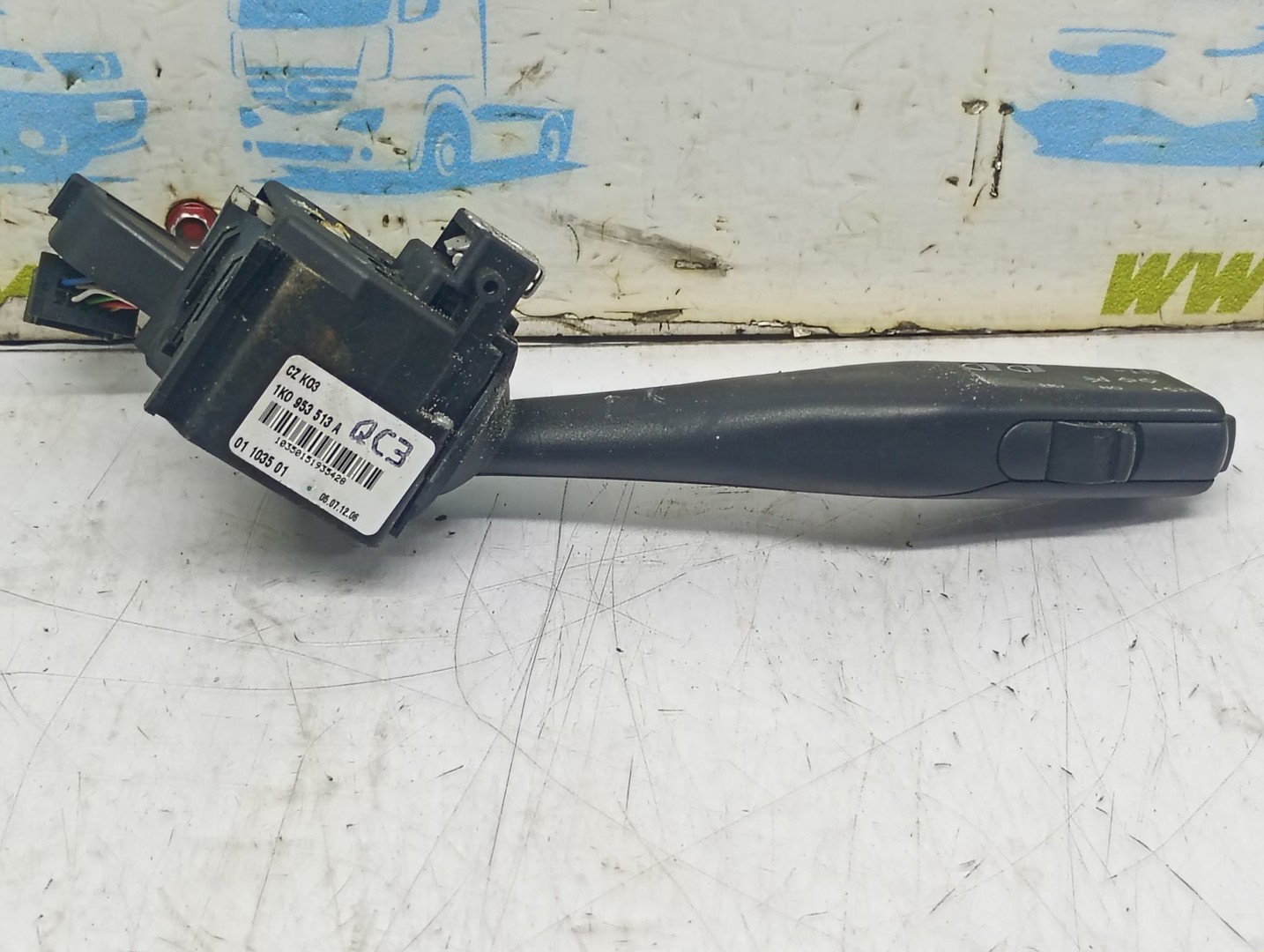 Maneta semnalizare 1K0953513A Volkswagen Jetta 5 (2005 - 2011)