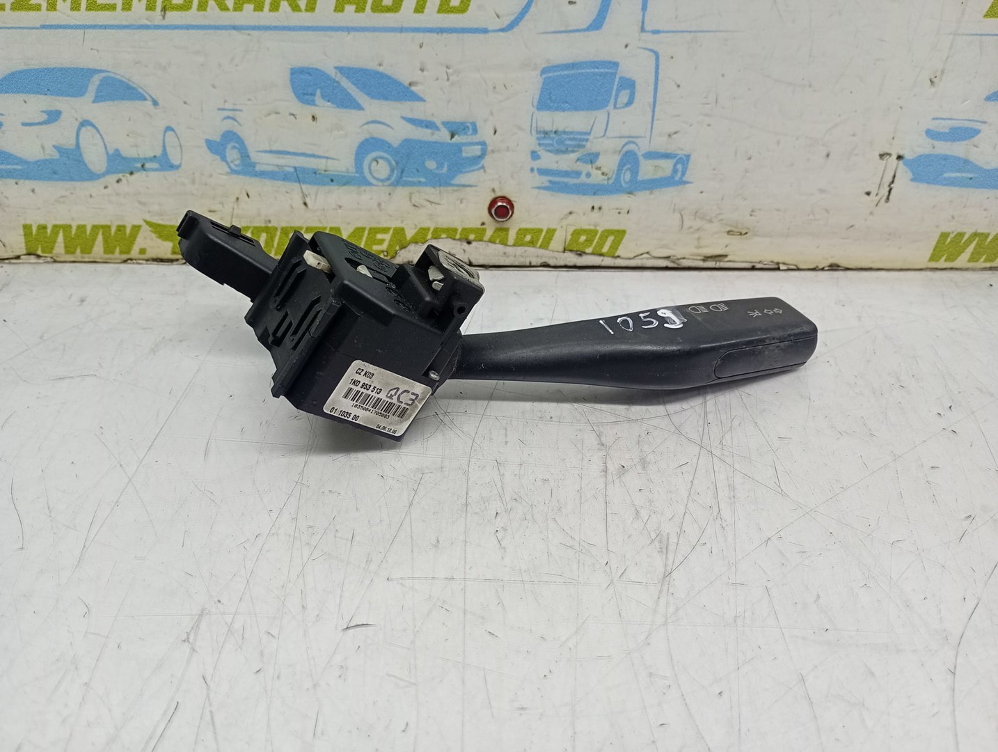 Maneta semnalizare 1K0953513 Volkswagen Golf 5 (2003 - 2009)