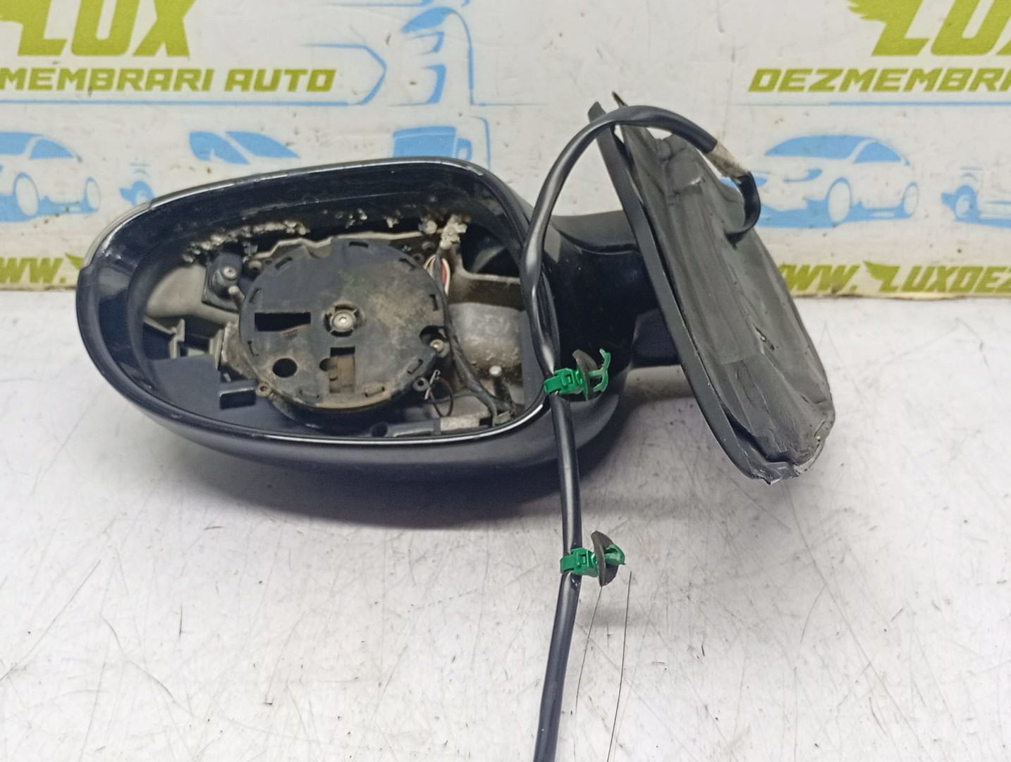 Oglinda dreapta E13010880 Volkswagen Golf 5 (2003 - 2009)