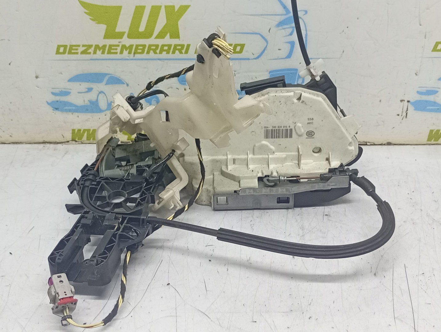 Broasca dreapta spate 5N0839016R Volkswagen Tiguan 1 (5N) (2007 - 2011)