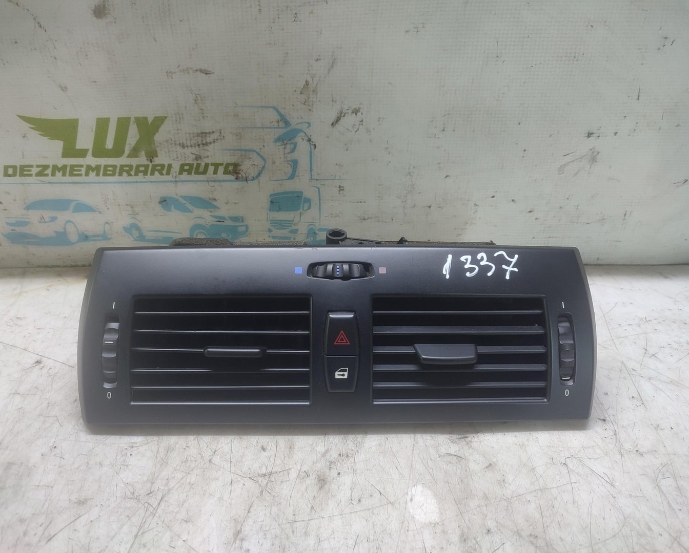 Grila ventilatie bord BMW X3 E83 (2003 - 2006)