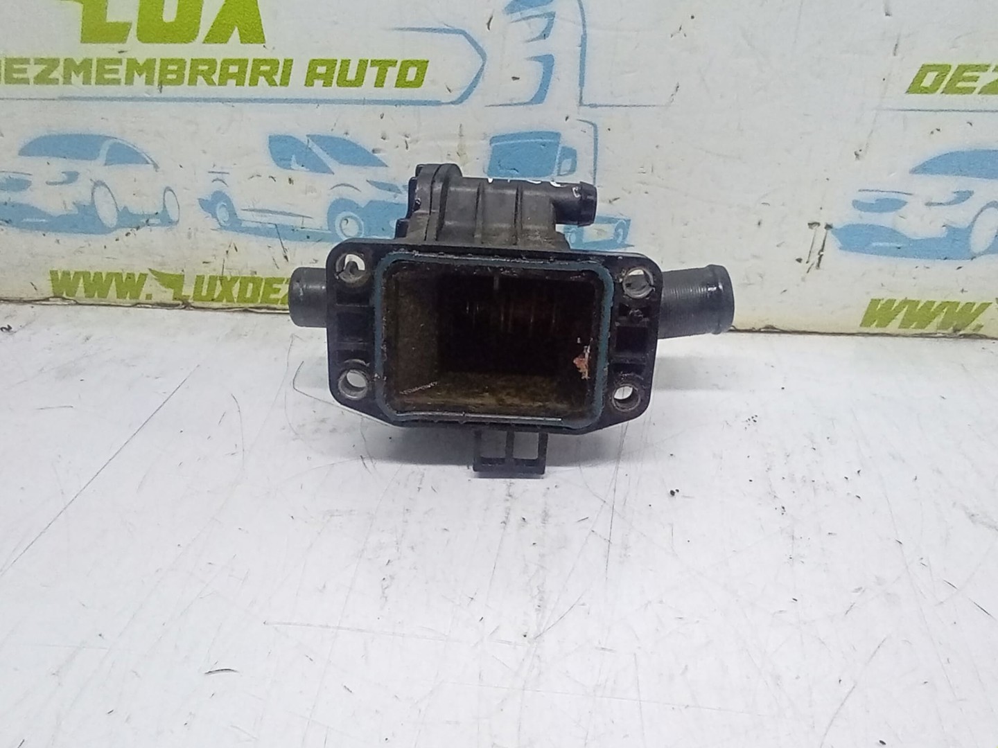 Carcasa termostat 9647767180 Citroen Xsara Picasso 1 (facelift) (2004 - 2010)