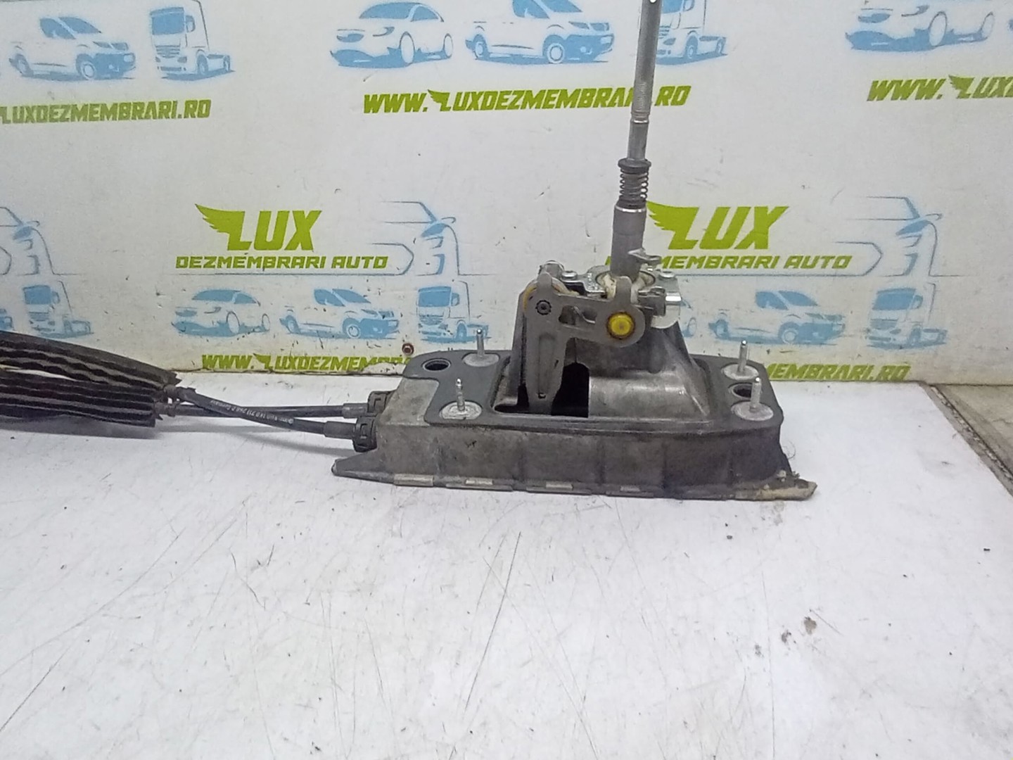 Timonerie manuala 5 trepte 1K0711061A Volkswagen Golf 5 (2003 - 2009)