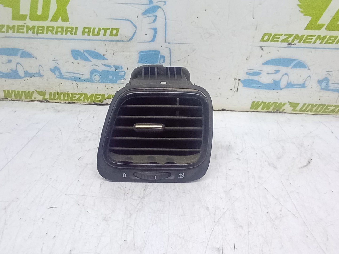 Grila ventilatie bord 1Q0819709B 1Q0819703 Volkswagen Eos 1 (2006 - 2010)