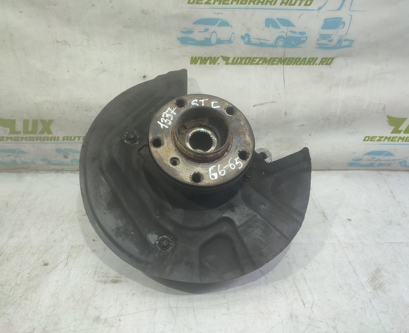 Fuzeta stanga fata BMW X3 E83 (2003 - 2006)