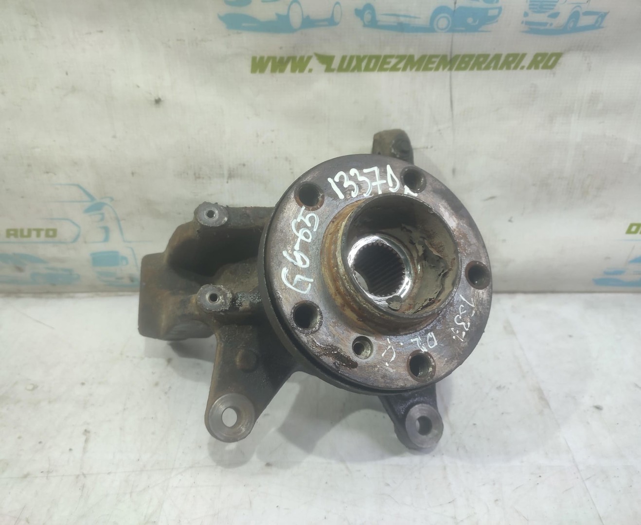 Fuzeta dreapta fata BMW X3 E83 (2003 - 2006)