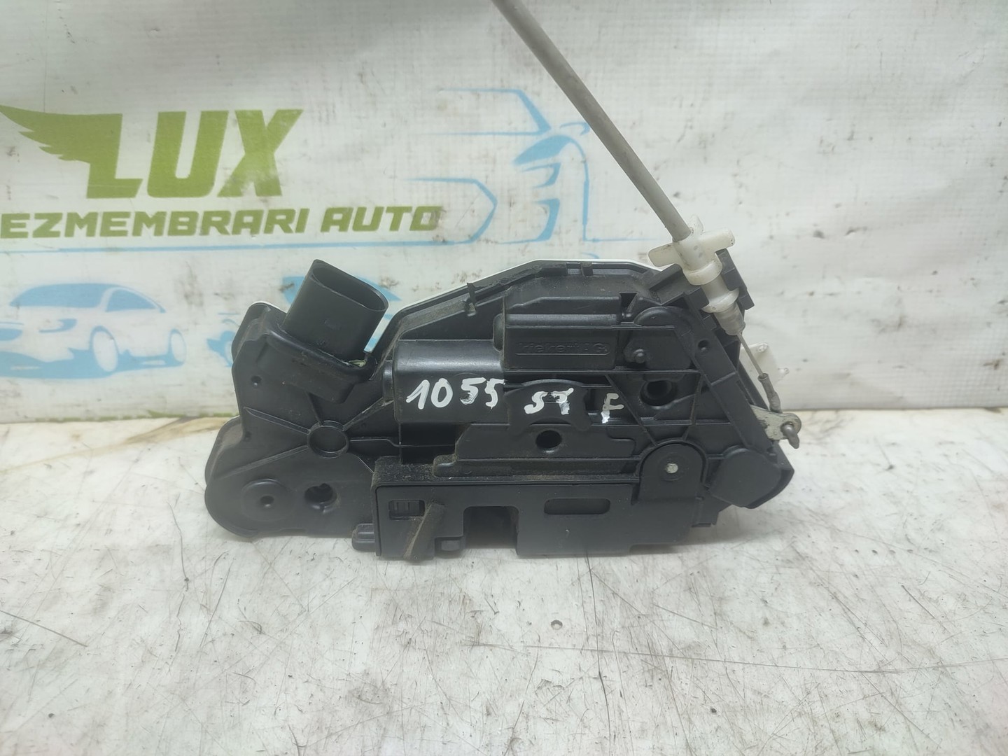 Broasca stanga fata 5N1837015C BMW X3 E83 (2003 - 2006)