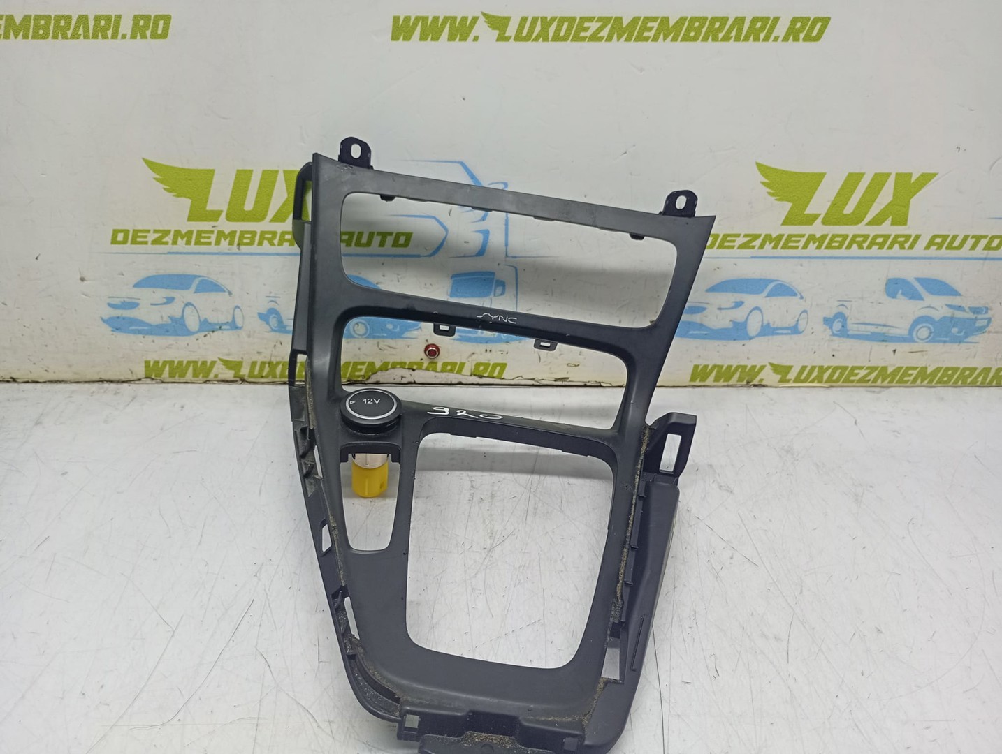 Ornament consola centrala Ford Focus 3 (2011 - 2015)