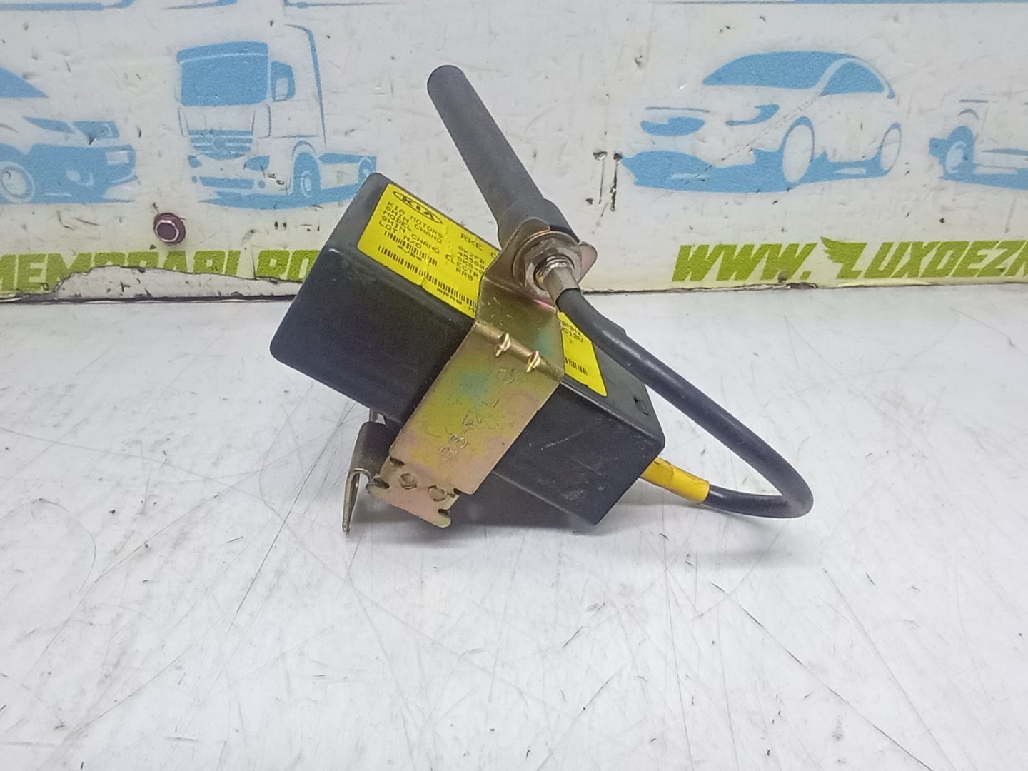 Amplificator antena 455801-1000 0K2FB677R0 Kia Carens 2 (2002 - 2006)