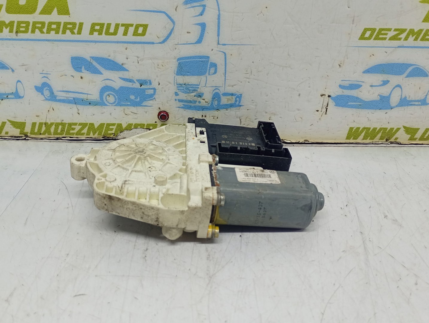 Motoras geam stanga fata 1K0959702K 980852-111 Volkswagen Golf 5 (2003 - 2009)