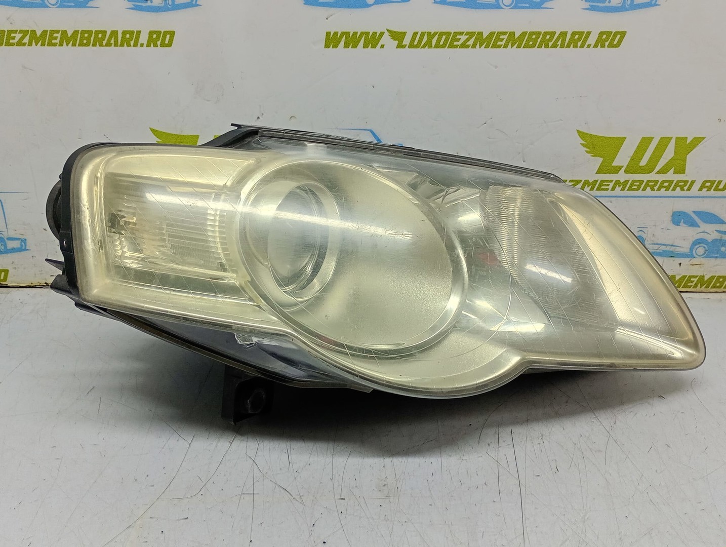 Far dreapta Volkswagen Passat B6 (2005 - 2010)