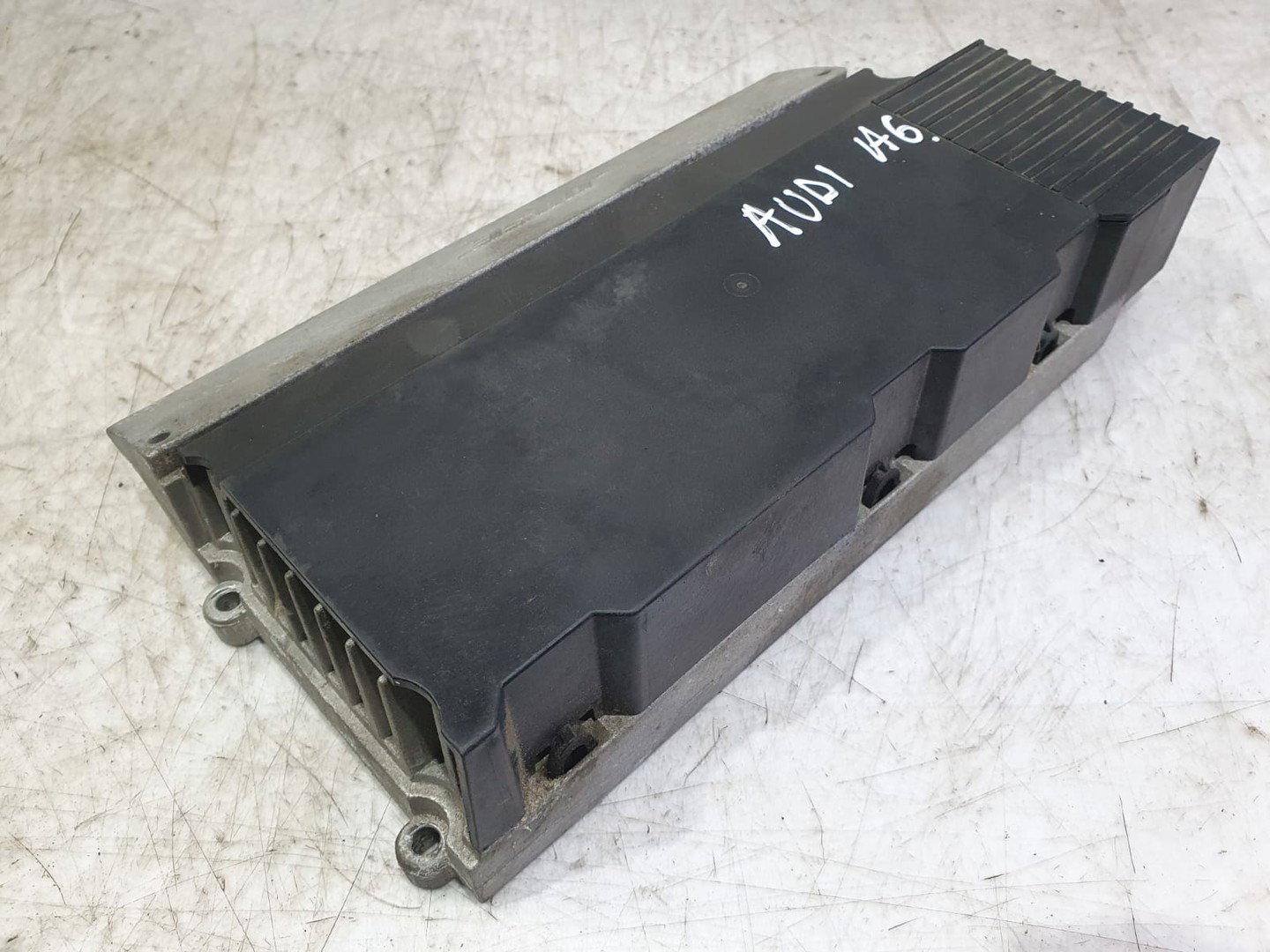Amplificator audio 4f0035223g Audi A6 4F/C6 (2004 - 2008)