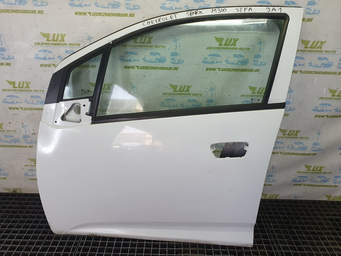 Usa stanga fata Chevrolet Spark M300 (2010 - 2015)