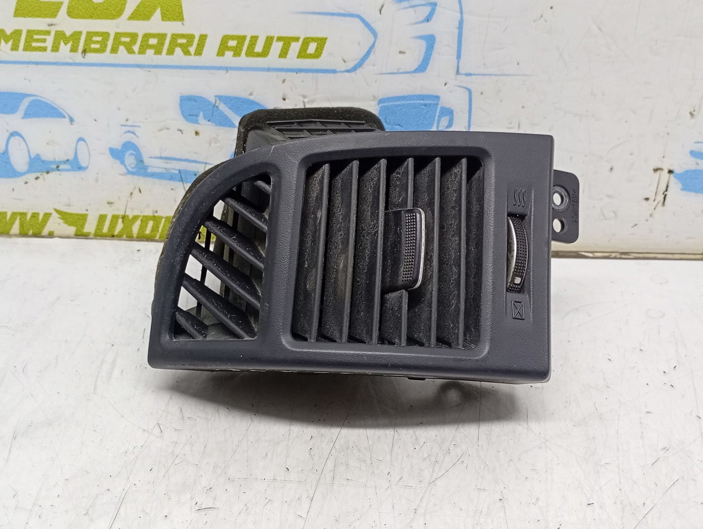 Grila ventilatie bord 97480-2B000 Hyundai Santa Fe CM (2006 - 2010)