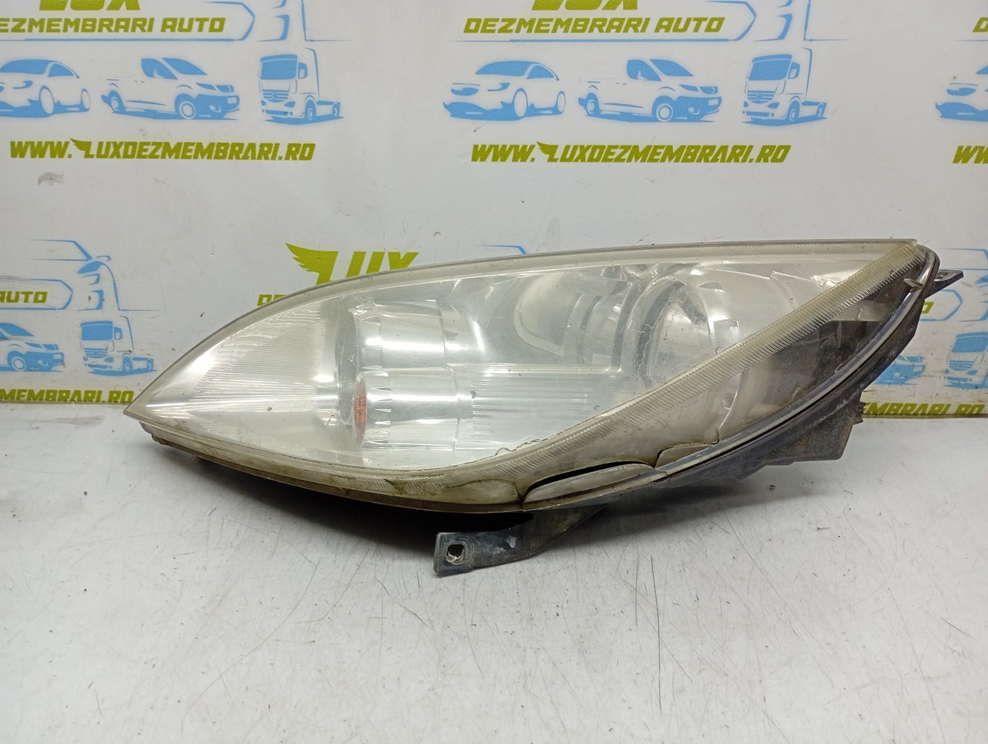 Far stanga 8301A283 0301208201 Mitsubishi Colt 6 (2002 - 2012)