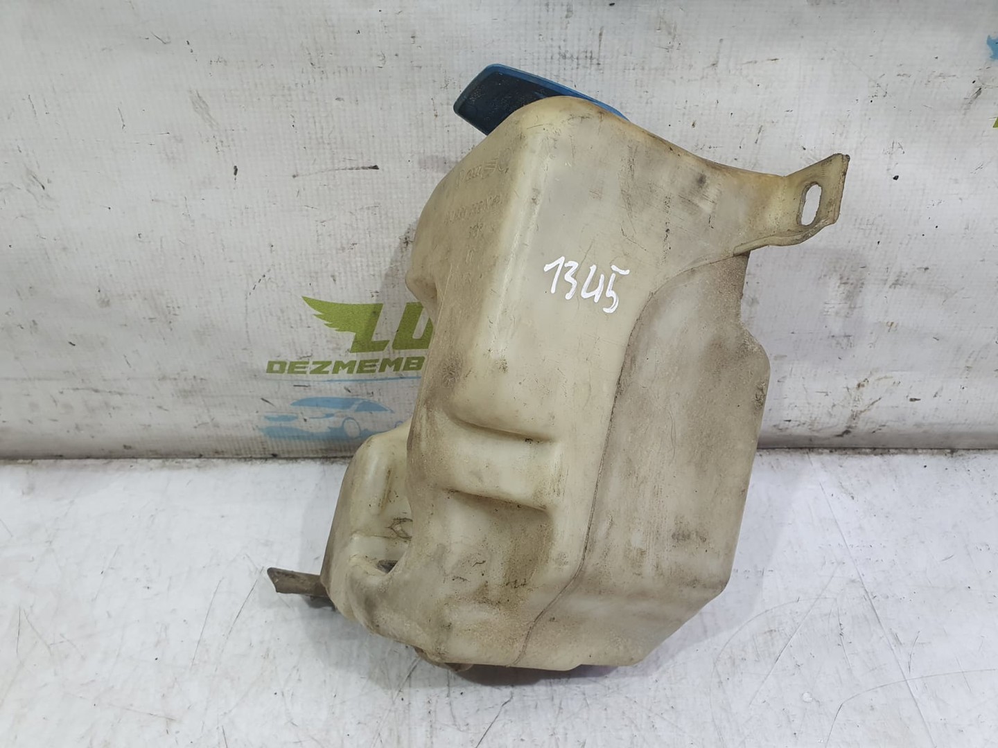 Vas lichid parbriz 1J0955453n Volkswagen Golf 4 (1997 - 2006)