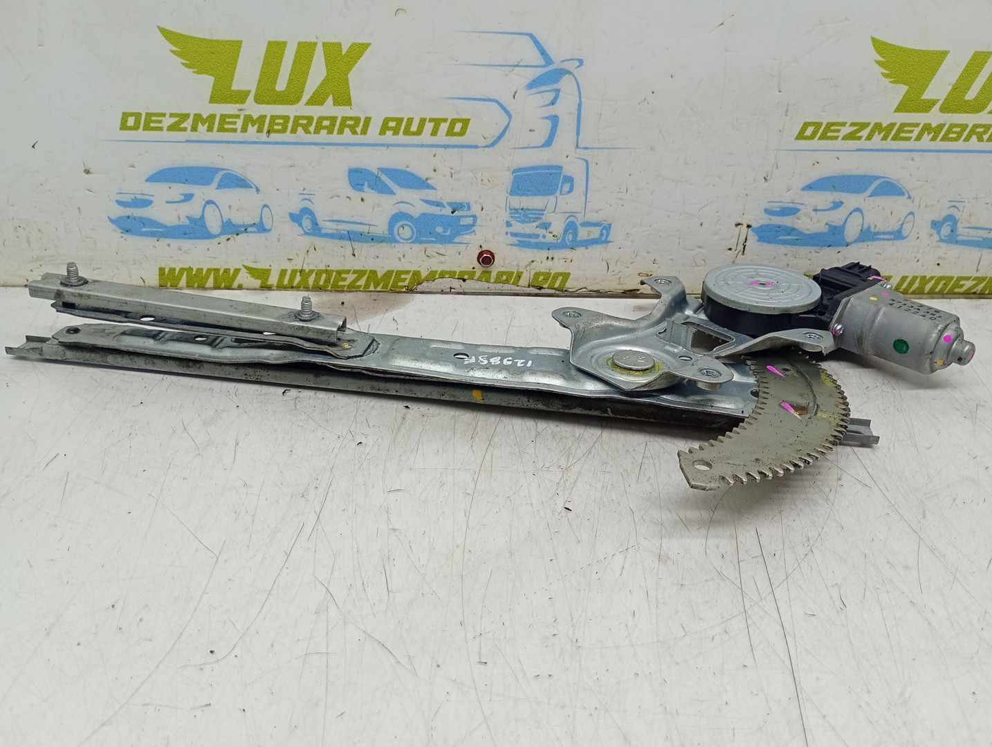 Macara geam stanga fata 5713A382 Mitsubishi Space Star 2 (2012 - 2019)