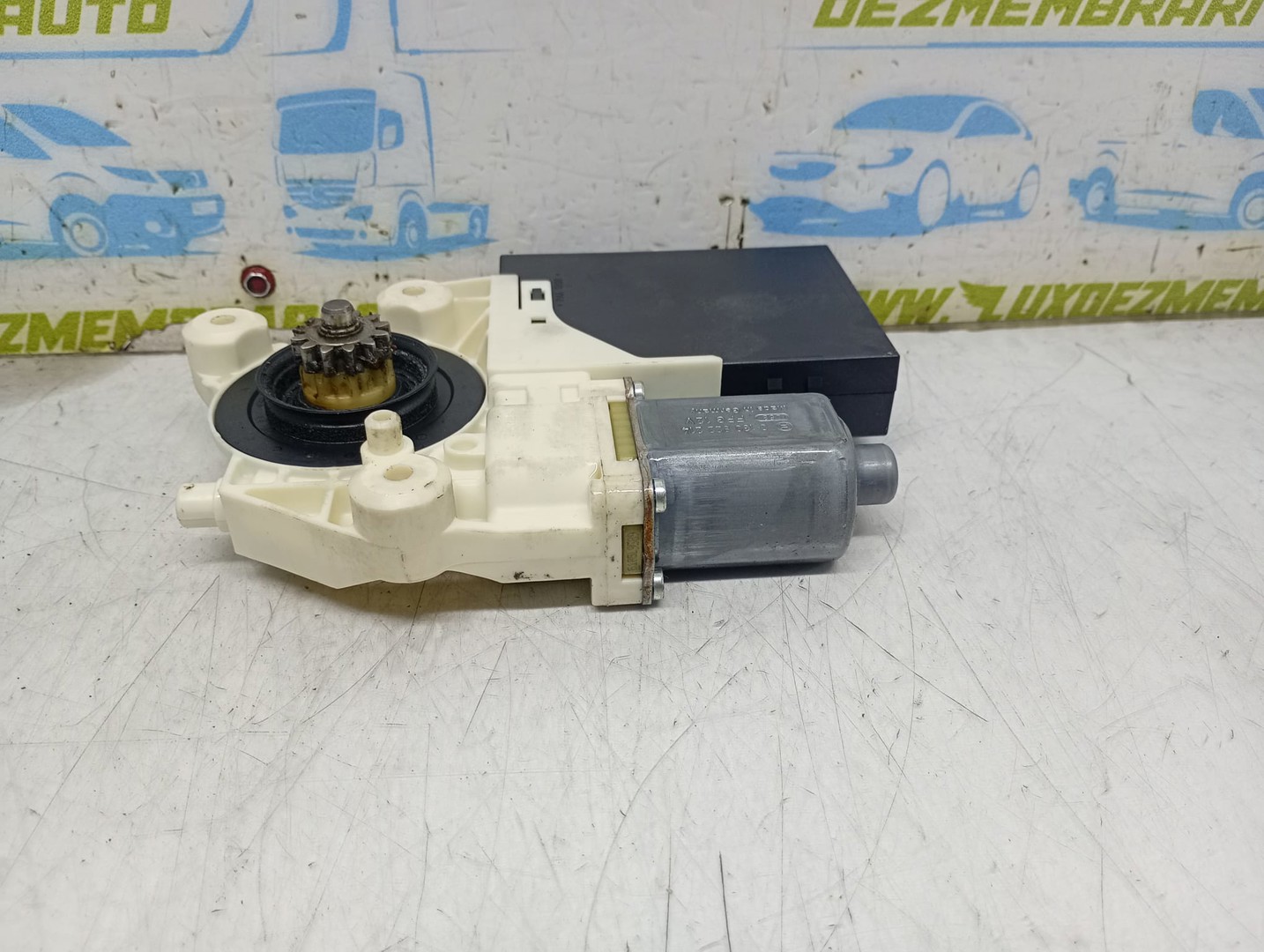 Motoras geam dreapta fata 981406-110 Ford Focus 2 (2004 - 2008)