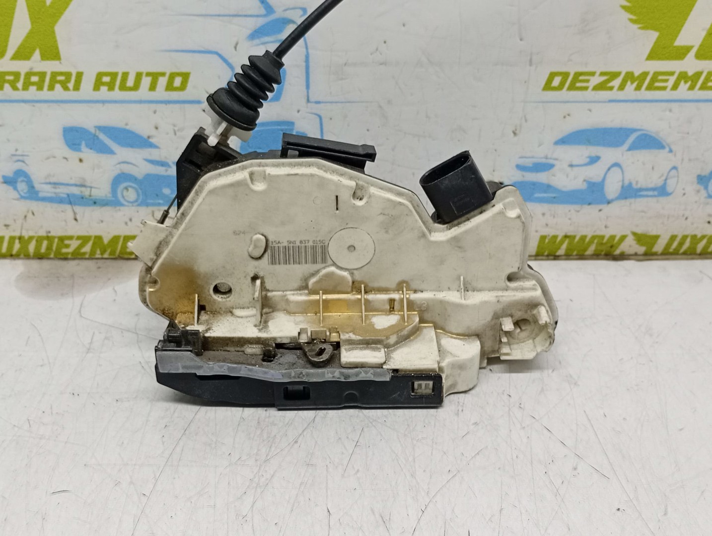 Broasca stanga fata 5N1837015C Volkswagen Tiguan 1 (5N) (2007 - 2011)