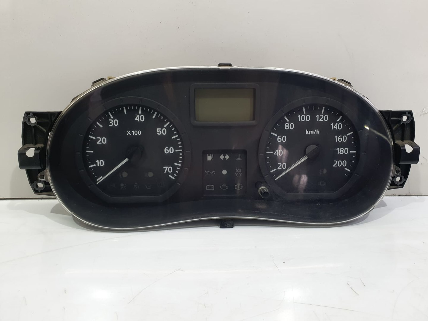 Ceasuri de bord 8200377202 Dacia Logan 1 (2004 - 2008)
