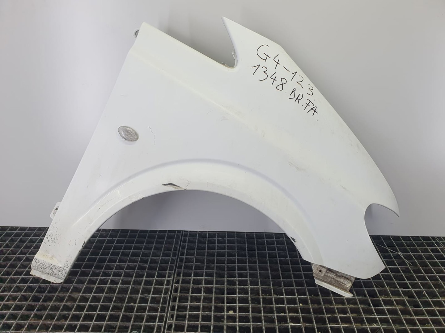 Aripa dreapta fata Mercedes Benz Vito W639 (2003 - 2010)