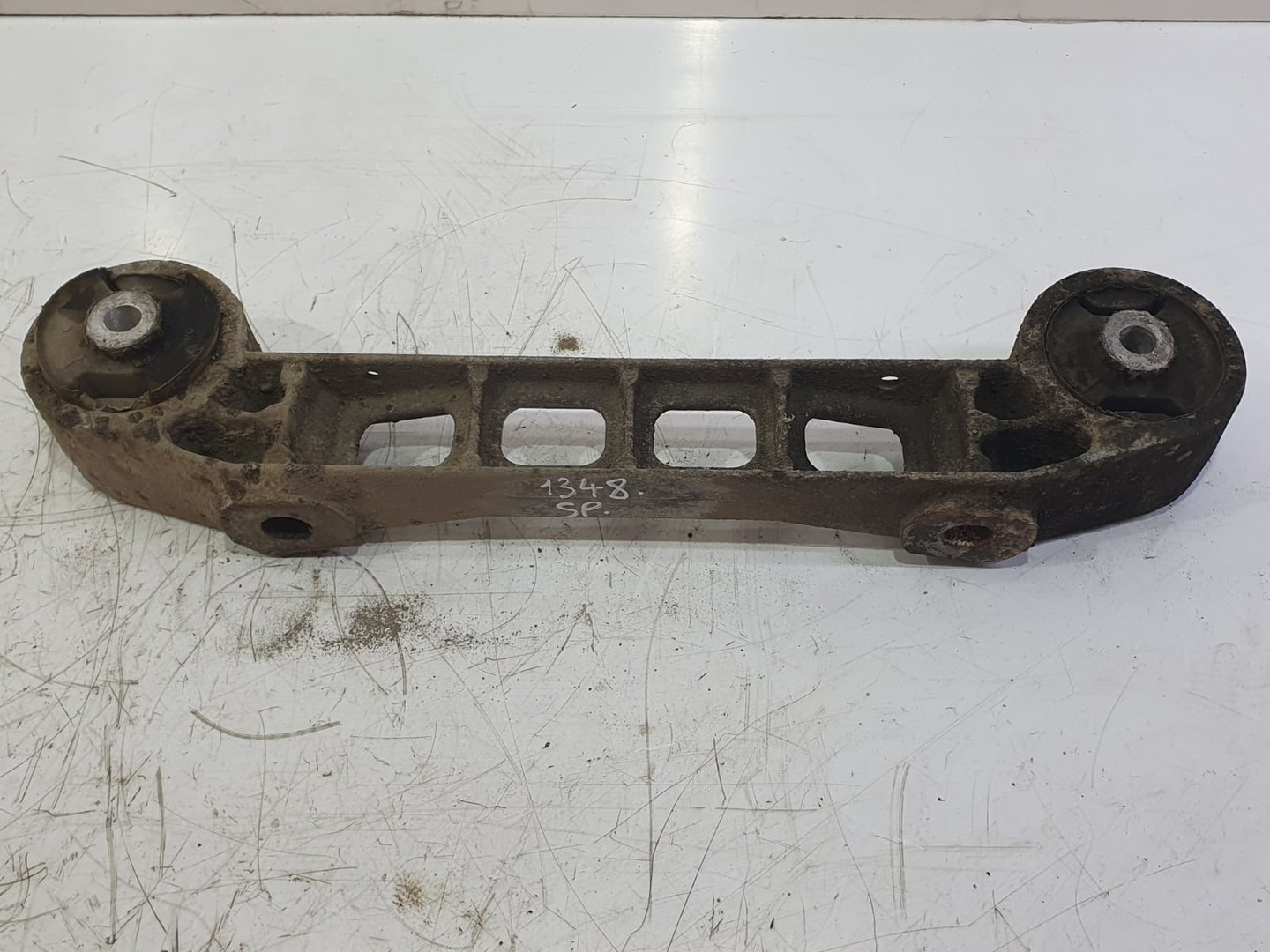 Suport grup diferential a6393530347 Mercedes Benz Vito W639 (2003 - 2010)