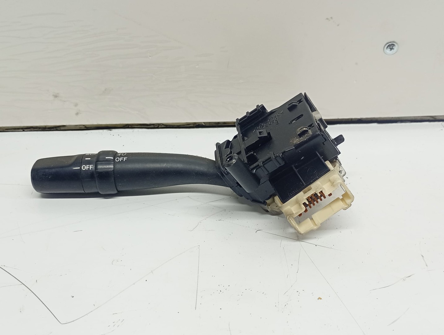 Maneta semnalizare 173650 Toyota Avensis 2 T25 (facelift) (2006 - 2009)
