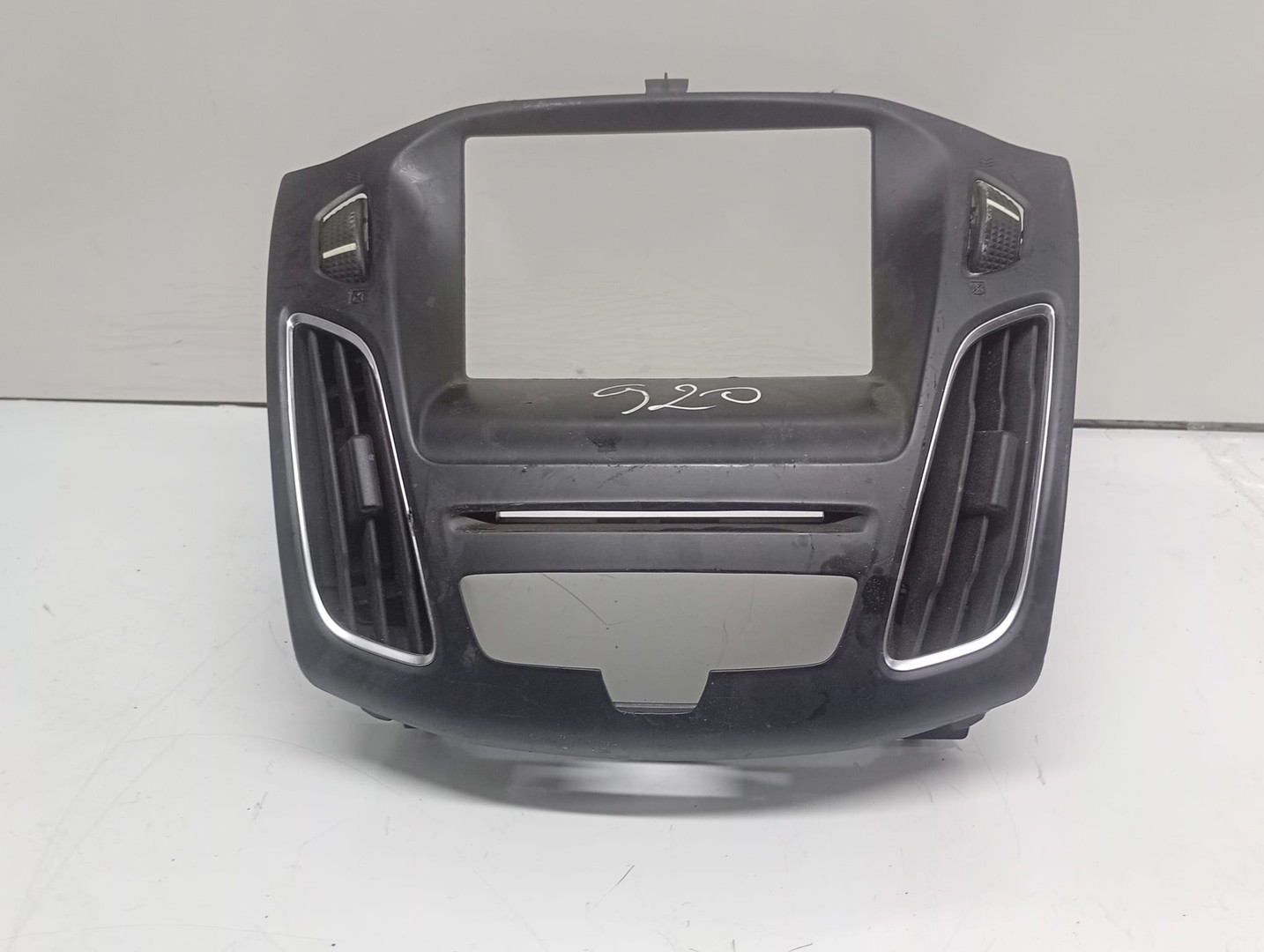 Ornament bord F1EB-18835 Ford Focus 3 (2011 - 2015)
