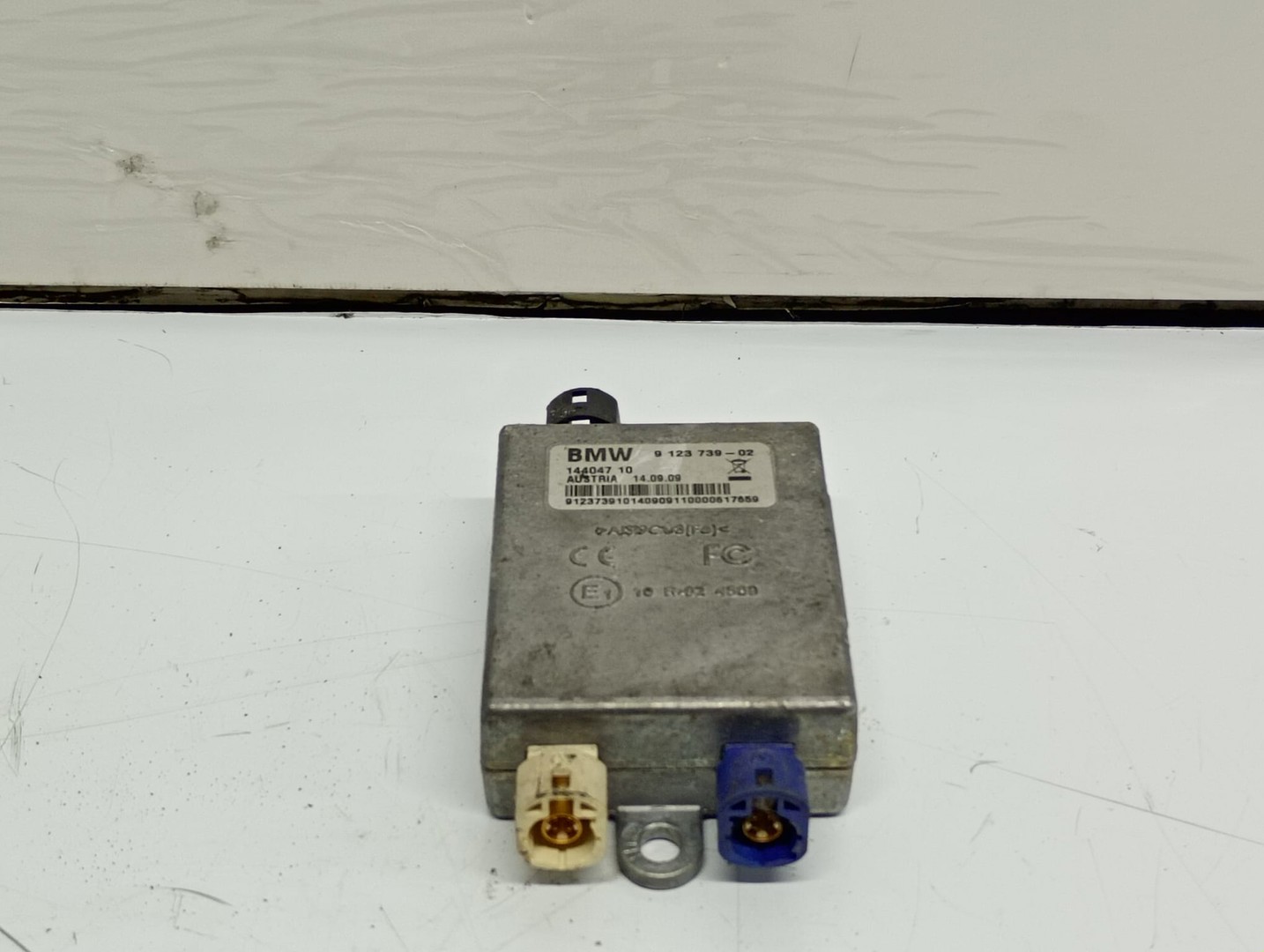 Amplificator antena 14404710 9123739-02 BMW Seria 3 E90 (2004 - 2010)