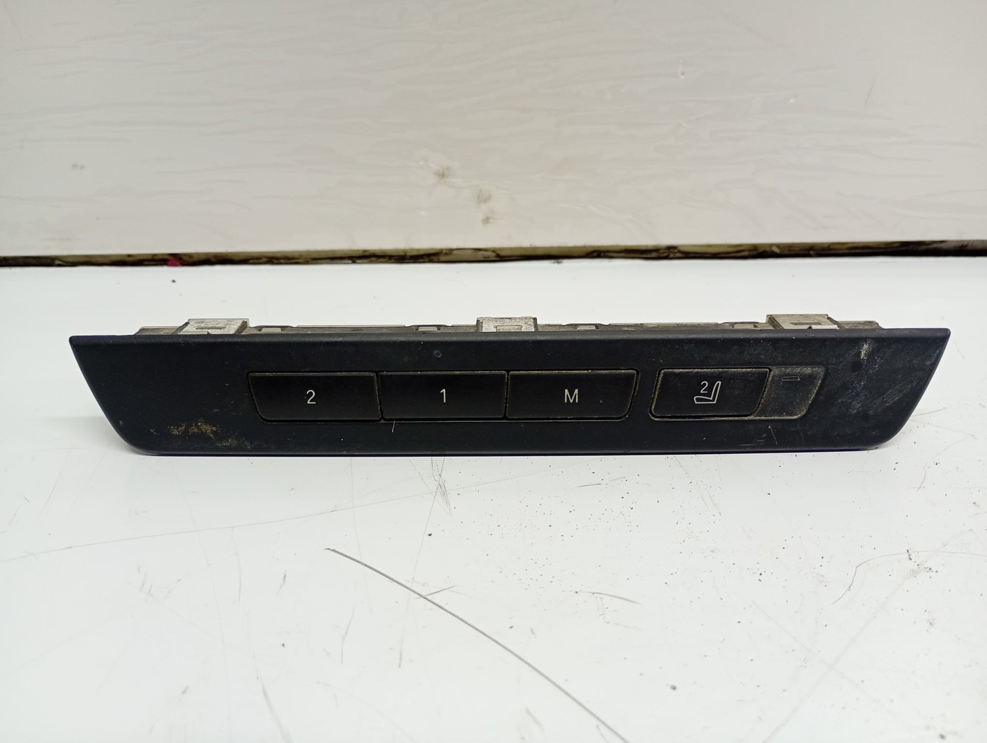 Panou butoane 9215743 BMW Seria 7 F01/F02 (2008 - 2012)
