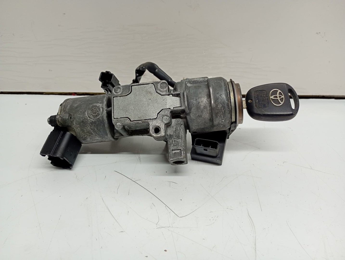 Contact cu cheie N05015178 Toyota Avensis 2 T25 (2002 - 2006)