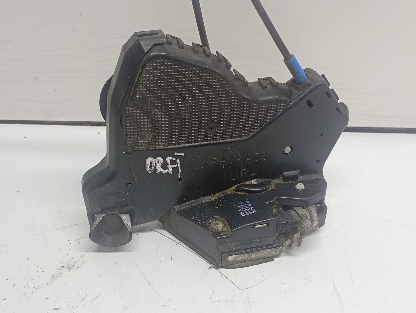 Broasca dreapta fata A046693 Toyota Avensis 2 T25 (2002 - 2006)